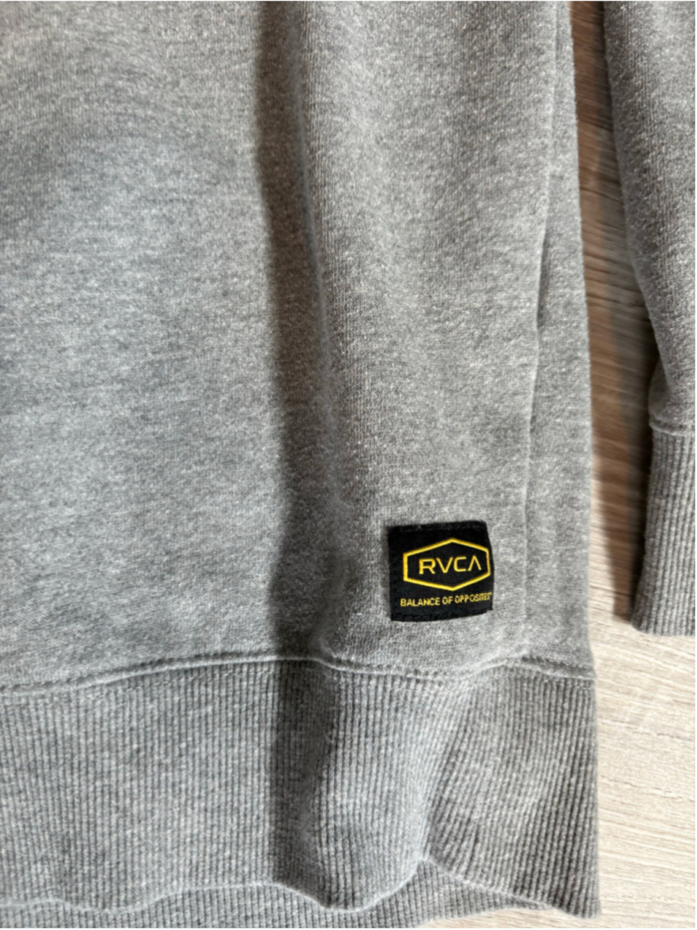 RVCA Men’s Gray Crew Neck Sweatshirt L with Yellow Logo - Picture 6 of 9